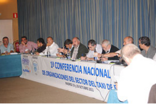 Presentada la 1ª Conferencia Nacional del Taxi y se han constituido las primeras mesas de debate