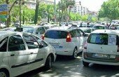 Las organizaciones valencianas se adhieren a la convocatoria de paro general del día 1 de agosto <a href="http://confetaxi.org/wp-content/uploads/2012/07/taxi-valencia.jpg"></a><a href="http://confetaxi.org/wp-content/uploads/2012/07/nota-de-prensa-VLC.pdf">PDF: Convocatoria Manifestación 1-A de las Organizaciones de la Comunidad Valenciana</a> NOTA DE PRENSA.- LA ASOCIACIÓN GREMIAL DEL TAXI DE VALENCIA, LA FEDERACIÓN SINDICAL DEL TAXI DE VALENCIA, LA UNIÓN DE ASOCIACIONES DE TAXIS DE LA C.V., LA CONFEDERACIÓN DE AUTÓNOMOS…